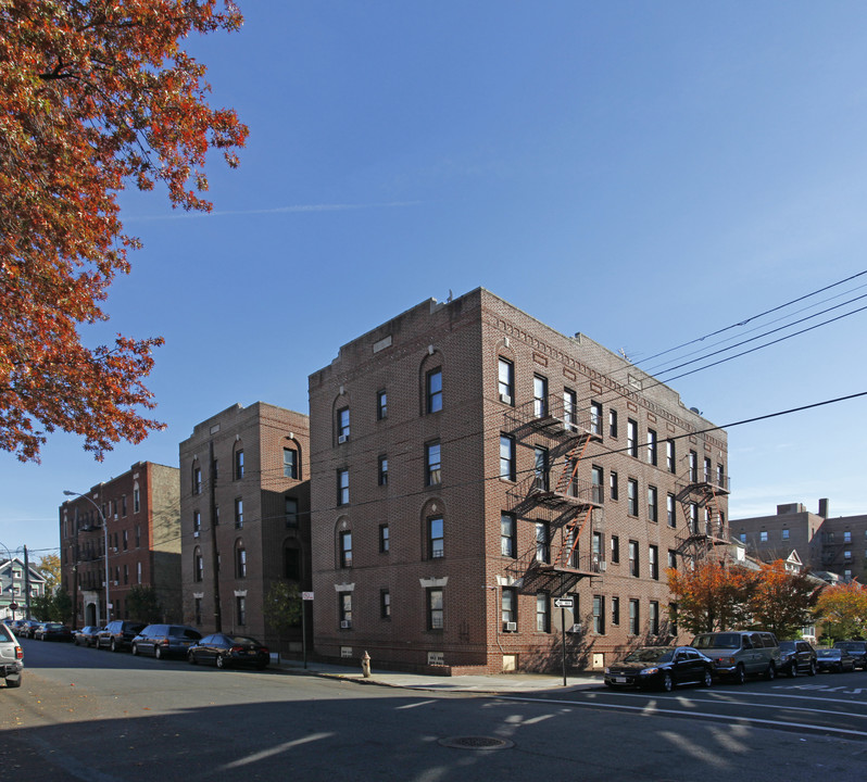 3506 Newkirk Ave in Brooklyn, NY - Foto de edificio