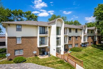 Belmont Park Apartments in Ankeny, IA - Building Photo - Building Photo