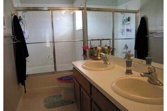 733 Somerstone Dr in Valrico, FL - Building Photo - Building Photo