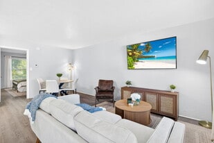 Wild Pines in Naples, FL - Building Photo