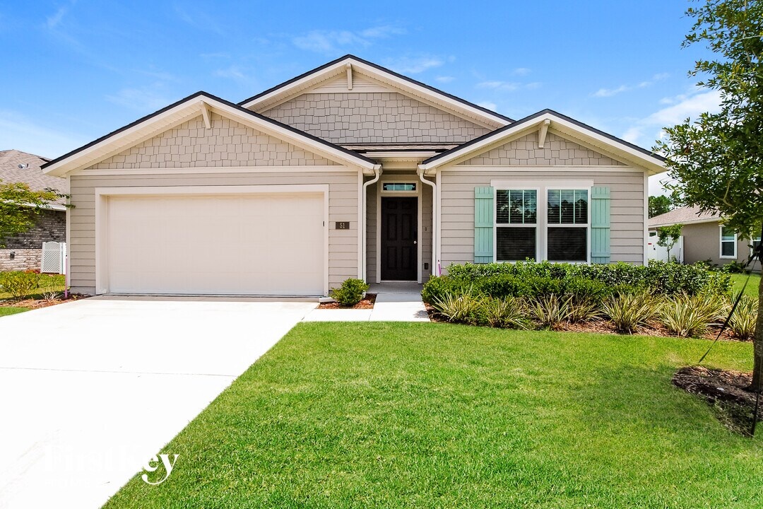 51 Rivertown Rd in Palm Coast, FL - Building Photo