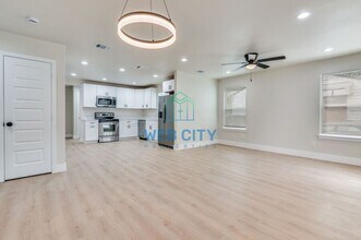 2546 Kathleen Ave in Dallas, TX - Building Photo - Building Photo