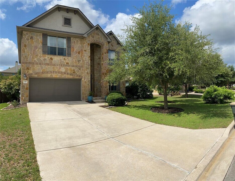 705 Harris Dr in Austin, TX - Building Photo