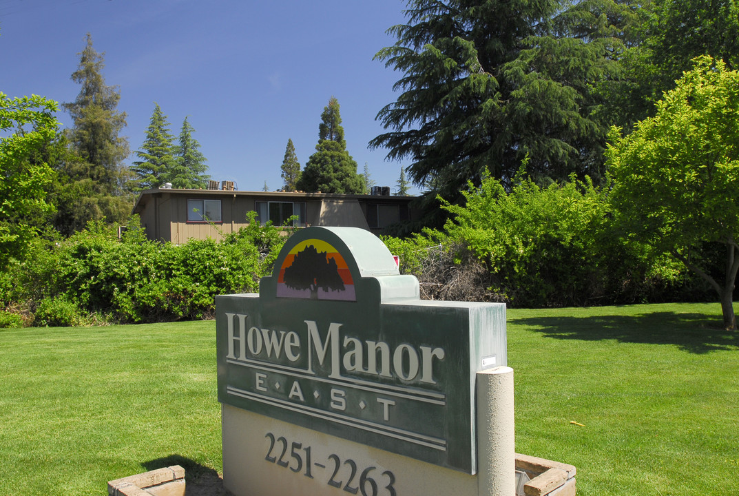 Howe Manor East in Sacramento, CA - Foto de edificio