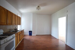 573 Ave E in Bayonne, NJ - Building Photo