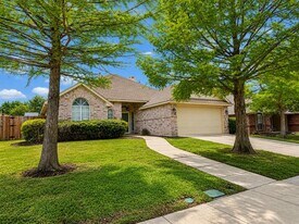1806 Sand Stone in Sanger, TX - Building Photo
