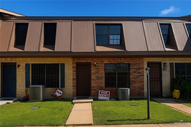 property at 11 South Dr