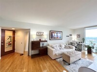 6365 Collins Ave, Unit # 3609 in Miami, FL - Building Photo - Building Photo