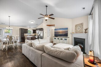 215 Timber Jack Ct in Jacksonville, NC - Building Photo - Building Photo