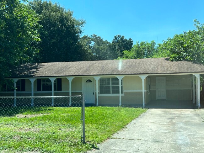 property at 1515 Ave D NE