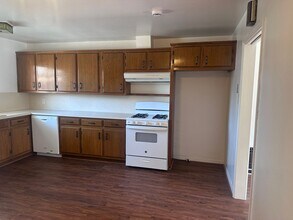 331 W 14th St in Los Angeles, CA - Building Photo - Building Photo