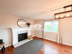 8627 W Fremont Pl in Littleton, CO - Building Photo - Building Photo