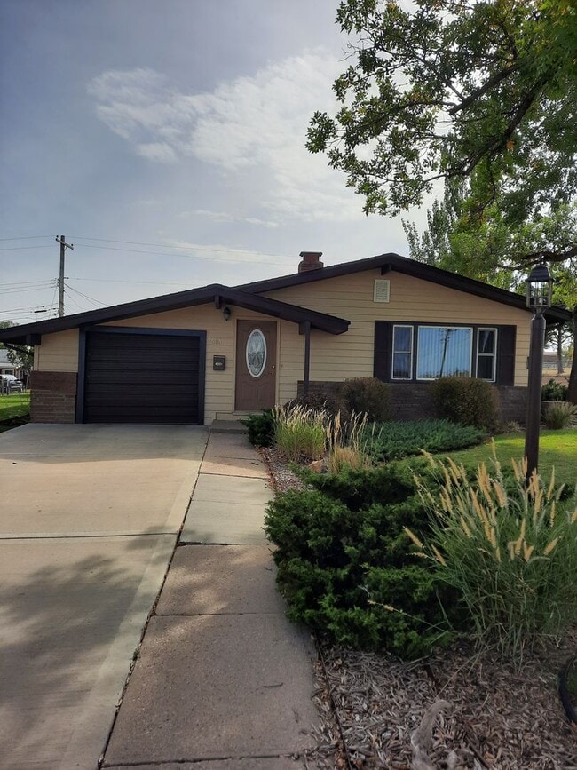property at 605 E Iowa St