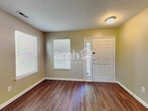 3736 White Cliff Way in Whitestown, IN - Building Photo - Building Photo