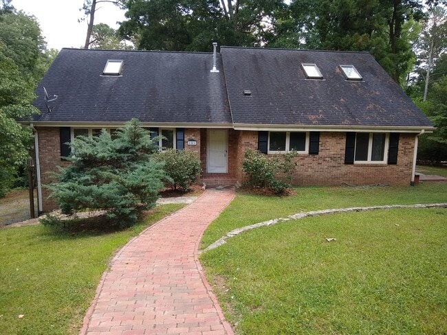 property at 101 Roundhill Rd