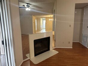 2121 Hepburn St in Houston, TX - Building Photo - Building Photo