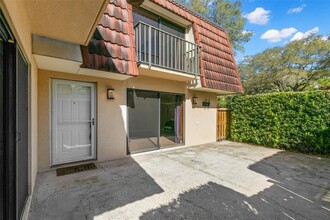 2620 2nd Ct in Palm Harbor, FL - Foto de edificio - Building Photo