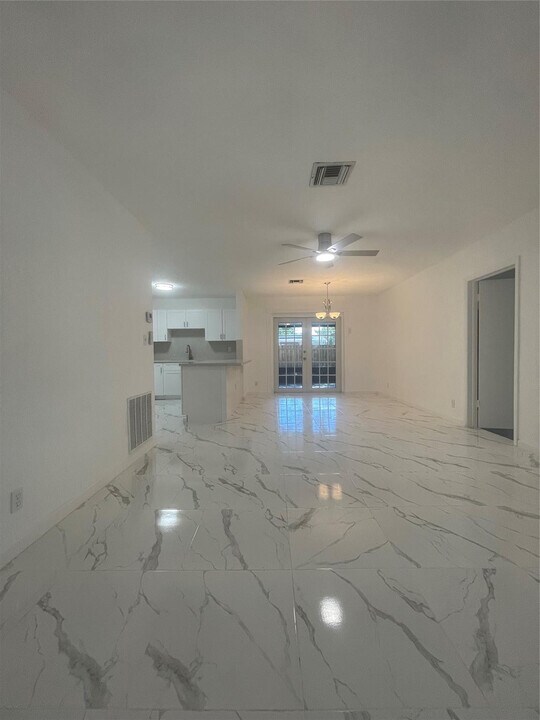 730 NE 23rd Pl in Pompano Beach, FL - Building Photo