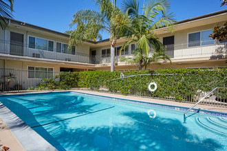 Lakewood Colony Apartments in Lakewood, CA - Building Photo - Building Photo