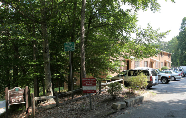 University Gardens Condominiums in Chapel Hill, NC - Building Photo - Building Photo