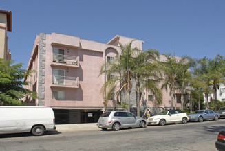 1227 N Orange Dr in Los Angeles, CA - Building Photo - Building Photo