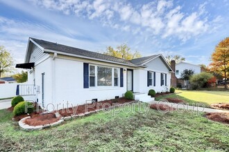 12024 Antebellum Dr in Charlotte, NC - Foto de edificio - Building Photo