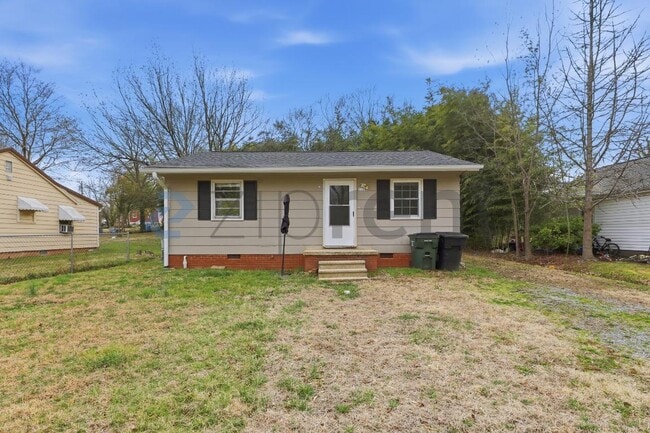 1108 Walnut St in Burlington, NC - Building Photo - Building Photo