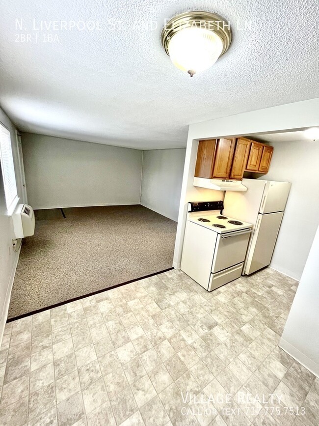 35 N Liverpool St in Manchester, PA - Building Photo - Building Photo