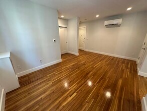 130 Highland Ave, Unit 4 in Somerville, MA - Building Photo - Building Photo