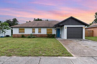 1744 Valencia Ave in Ormond Beach, FL - Building Photo