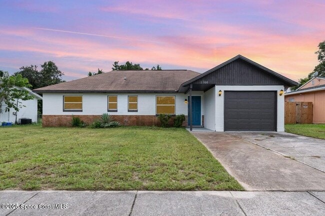 property at 1744 Valencia Ave
