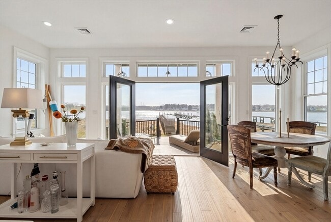 16 Fosters Point in Beverly, MA - Building Photo - Building Photo