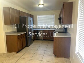 3548 S Buckaroo Trail in Gilbert, AZ - Building Photo - Building Photo