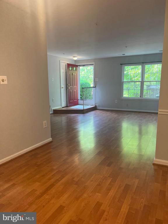 19086 Highstream Dr in Germantown, MD - Building Photo - Building Photo