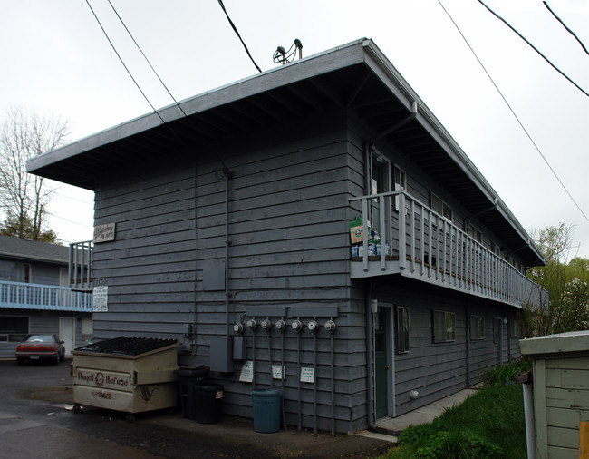 Vicksburg in Eugene, OR - Building Photo - Building Photo