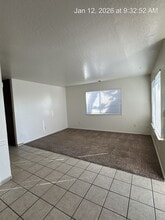 800-802 W Pleasant Ave in Tulare, CA - Building Photo - Building Photo