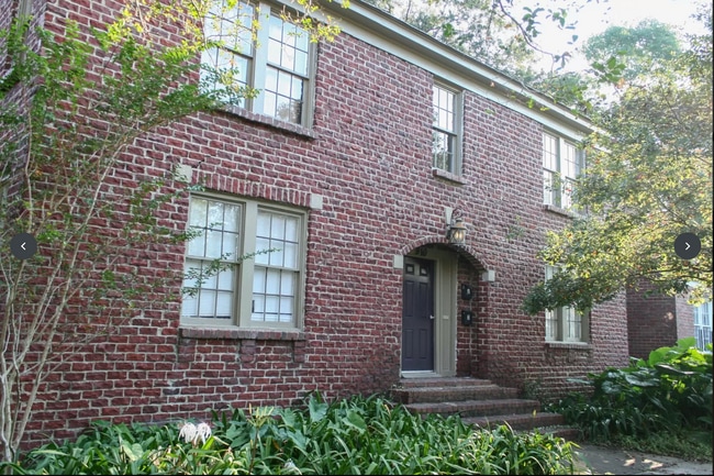property at 910 E 35th St