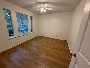 1813 Log Ridge Trail in Tallahassee, FL - Building Photo - Building Photo