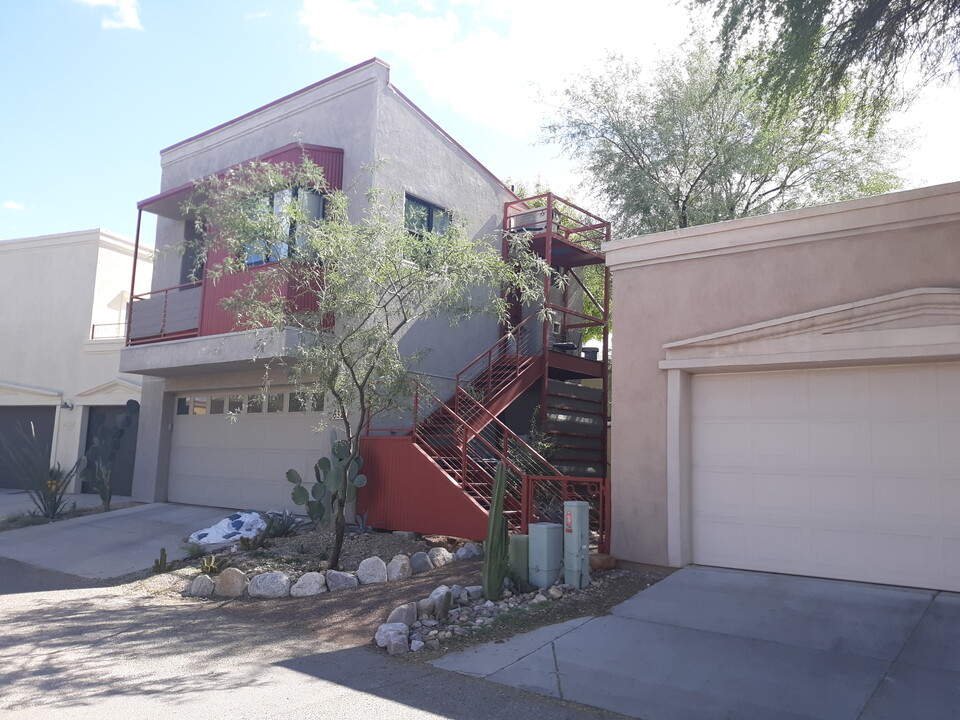 5321 S Rust Ln, Unit Studio Apartment in Tucson, AZ - Building Photo