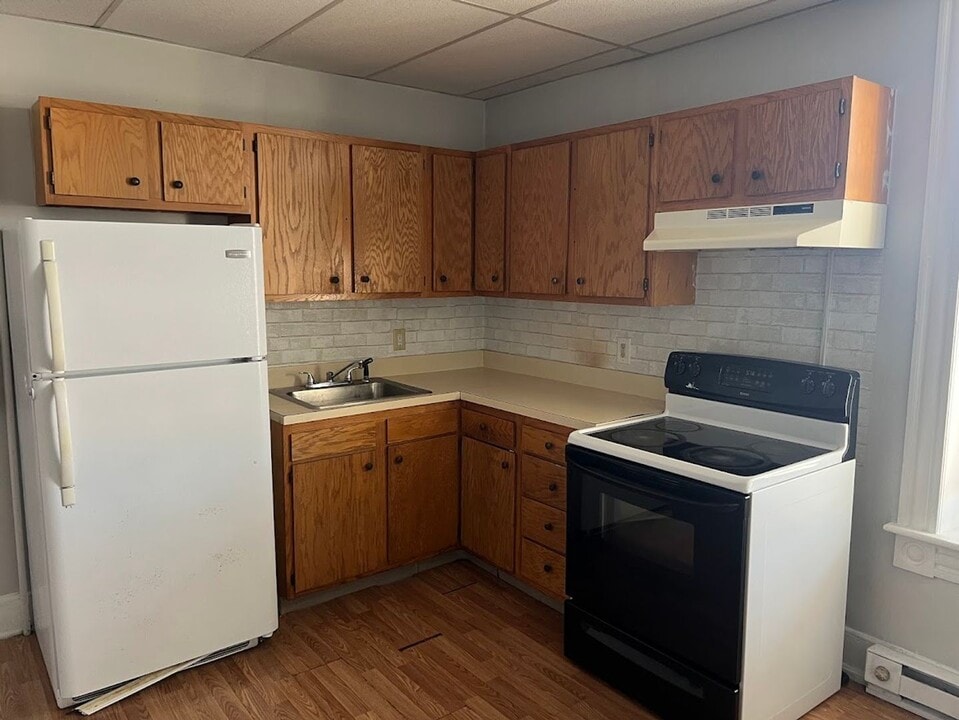 100 Exeter St in Reading, PA - Building Photo