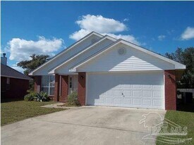 5121 Cocoa Dr in Pensacola, FL - Building Photo