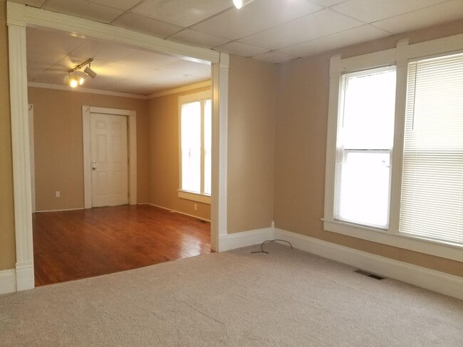 307 S Elm St in Pittsburg, KS - Building Photo - Building Photo