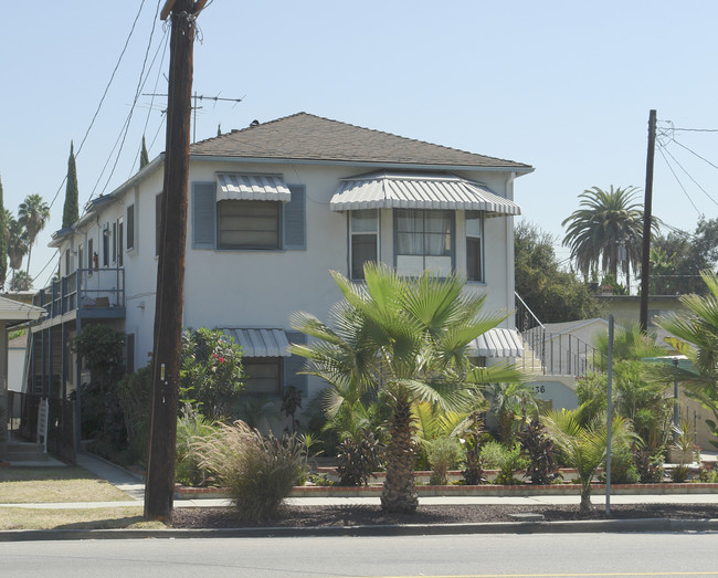 136 S Del Mar Ave in San Gabriel, CA - Foto de edificio - Building Photo