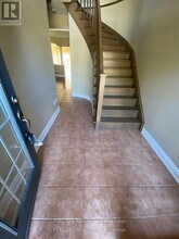 2460 Felhaber Crescent in Oakville, ON - Building Photo - Building Photo