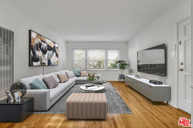 property at 10622 1/2 Holman Ave