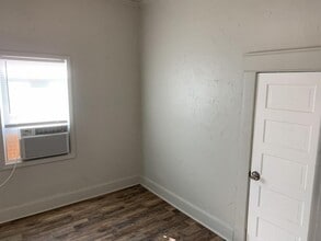 208 E Springer Ave in Guthrie, OK - Building Photo - Building Photo