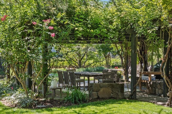 property at 1819 Zinfandel Ln