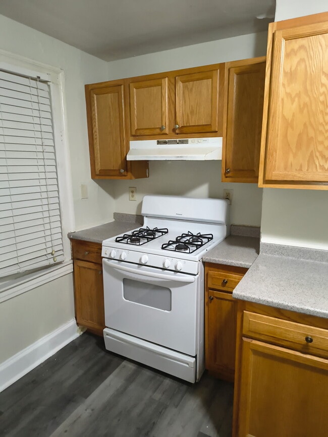 773 Savin Ave, Unit 3f in West Haven, CT - Building Photo - Building Photo