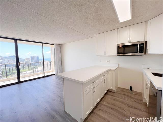 property at 411 Hobron Ln
