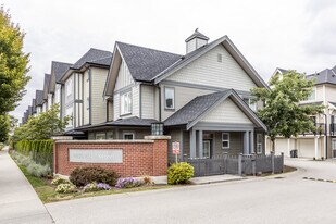 8050 204 St in Langley, BC - Building Photo